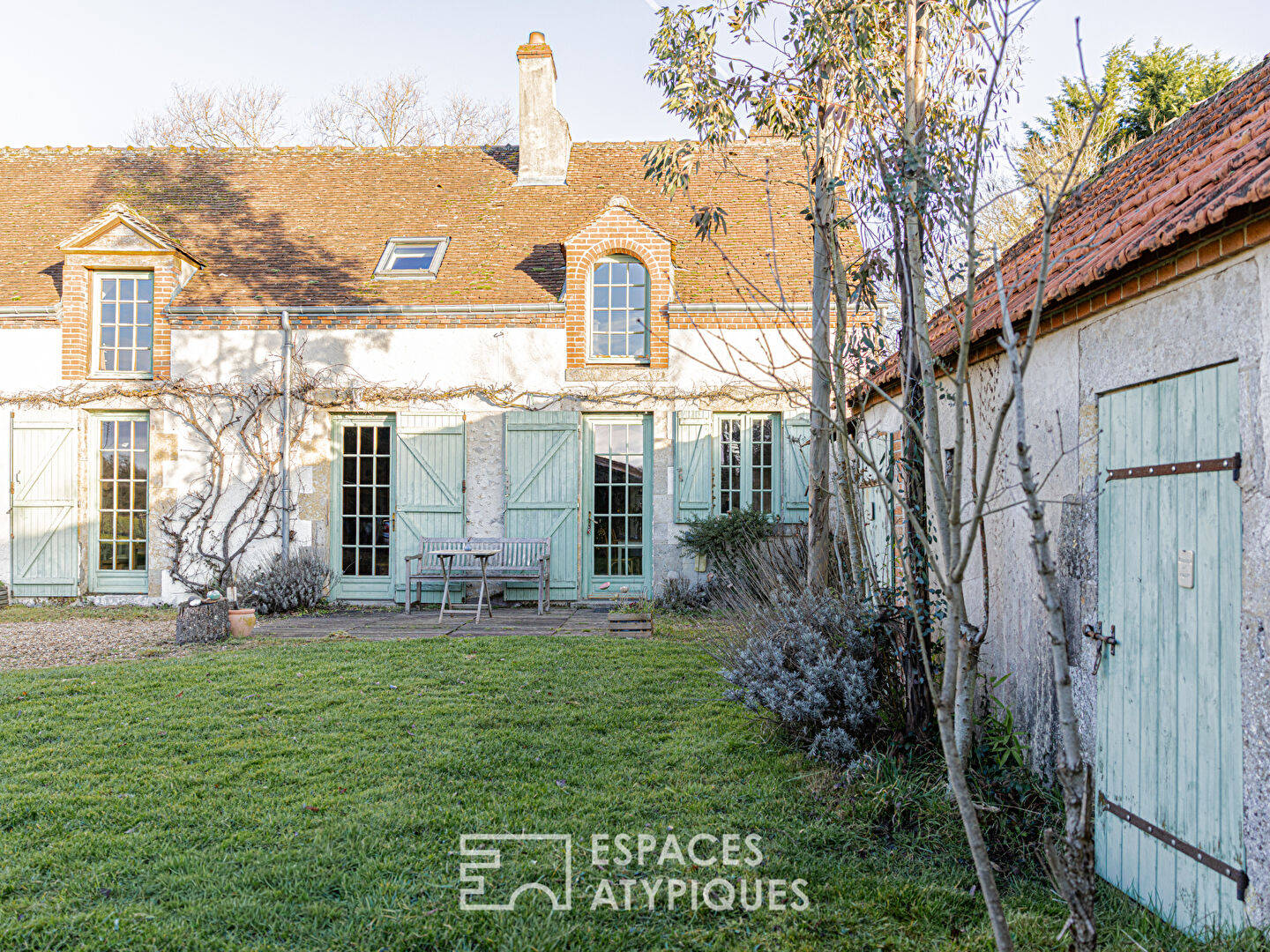 Longère de charme dans un environnement préservé en lisière de forêt
