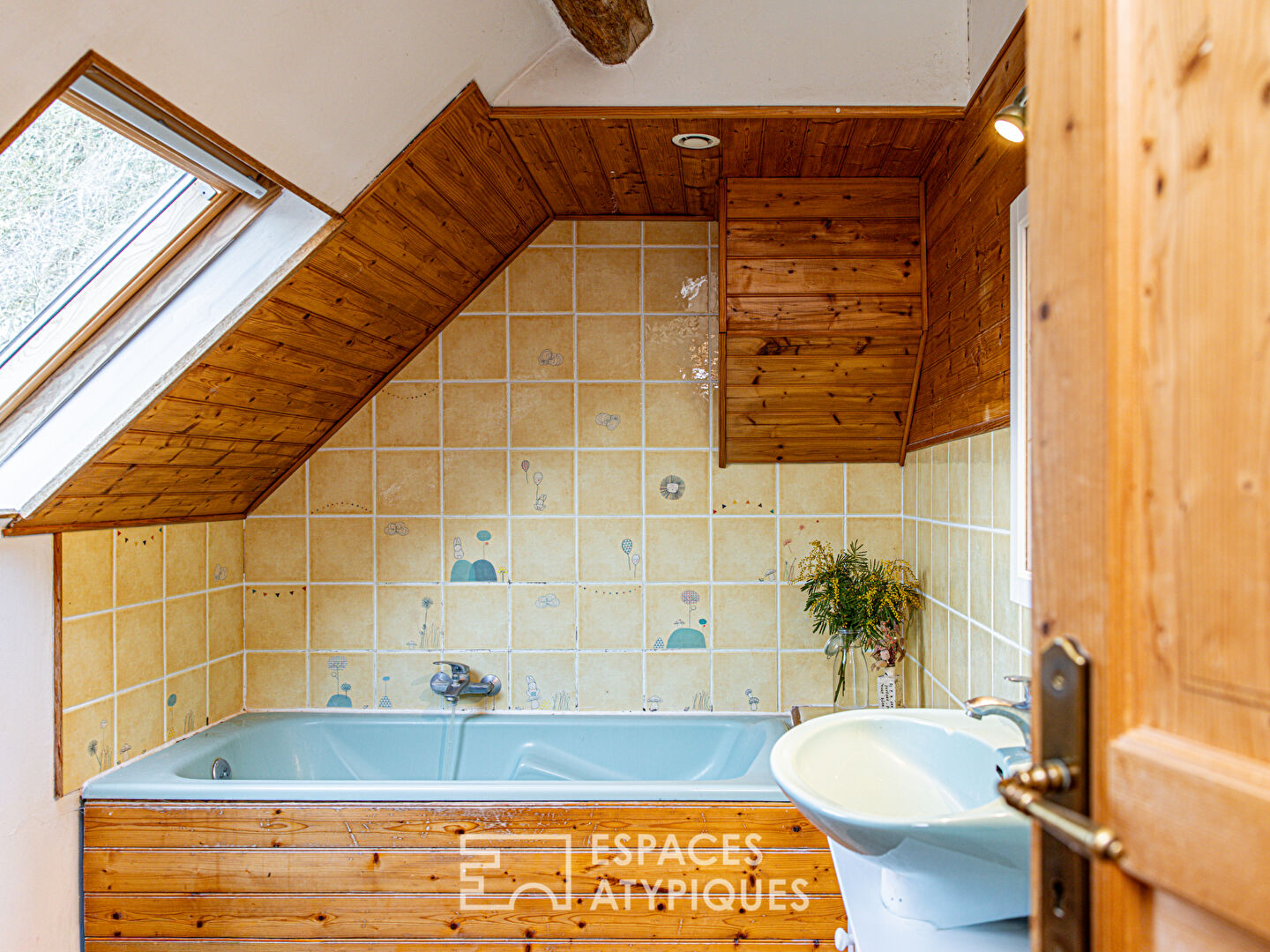 Longère de charme dans un environnement préservé en lisière de forêt