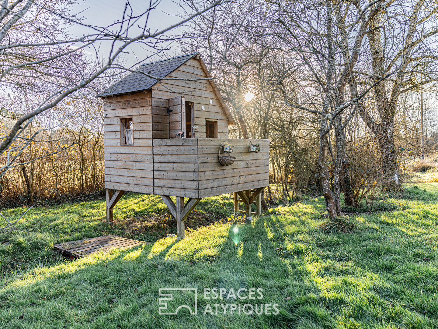 Longère de charme dans un environnement préservé en lisière de forêt