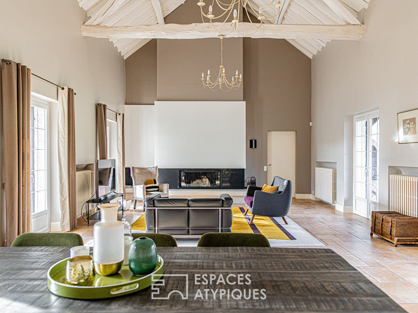 Maison de caractère, parc paysager et piscine