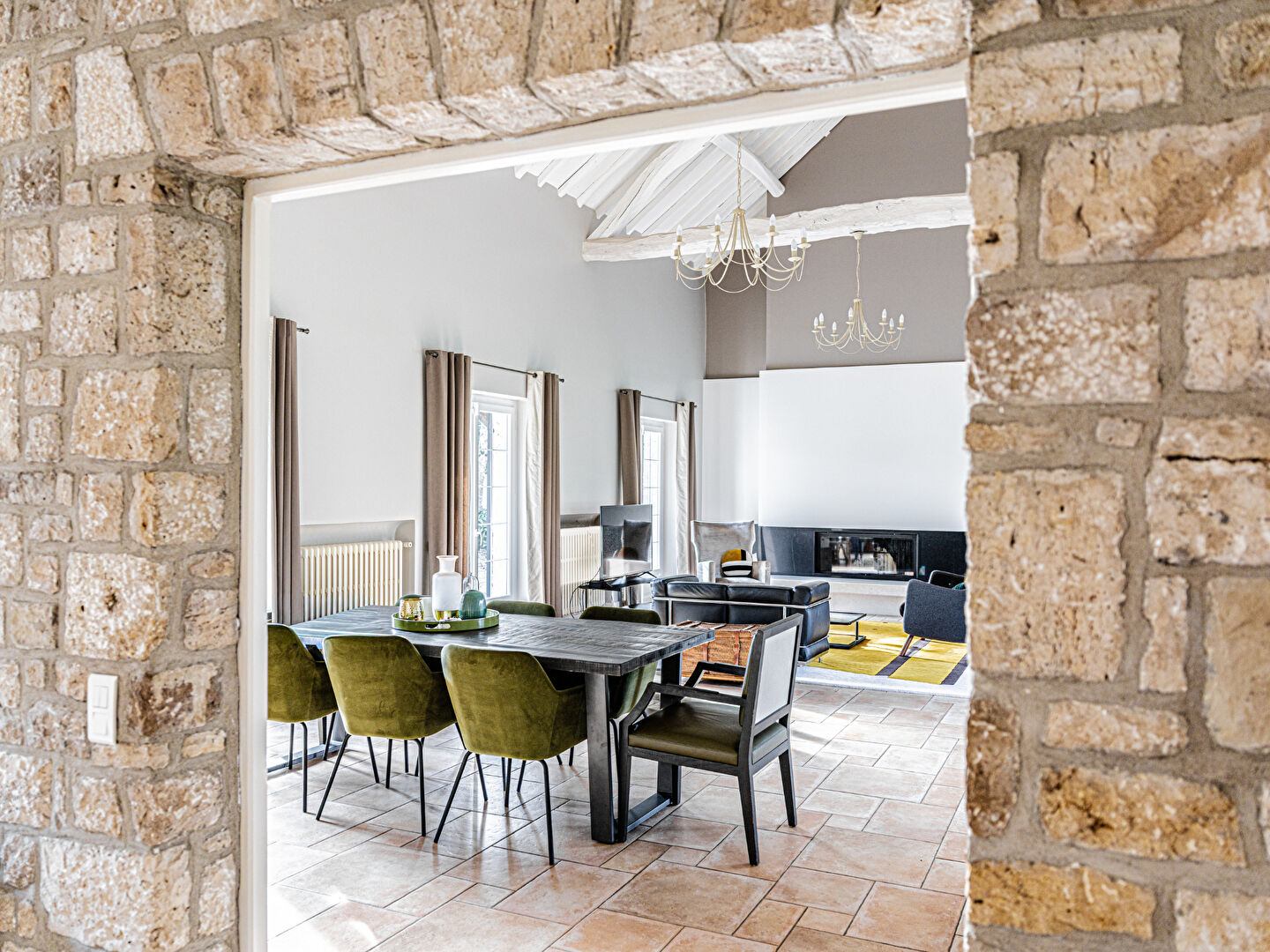 Maison de caractère, parc paysager et piscine