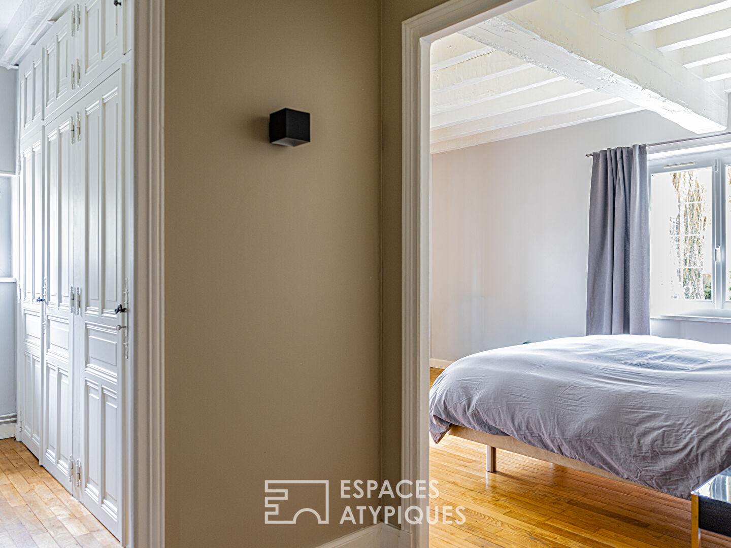 Maison de caractère, parc paysager et piscine