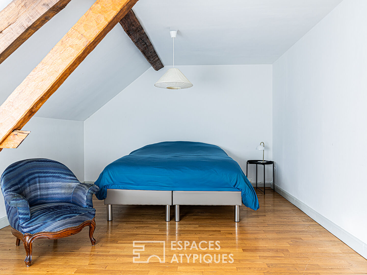 Maison de caractère, parc paysager et piscine