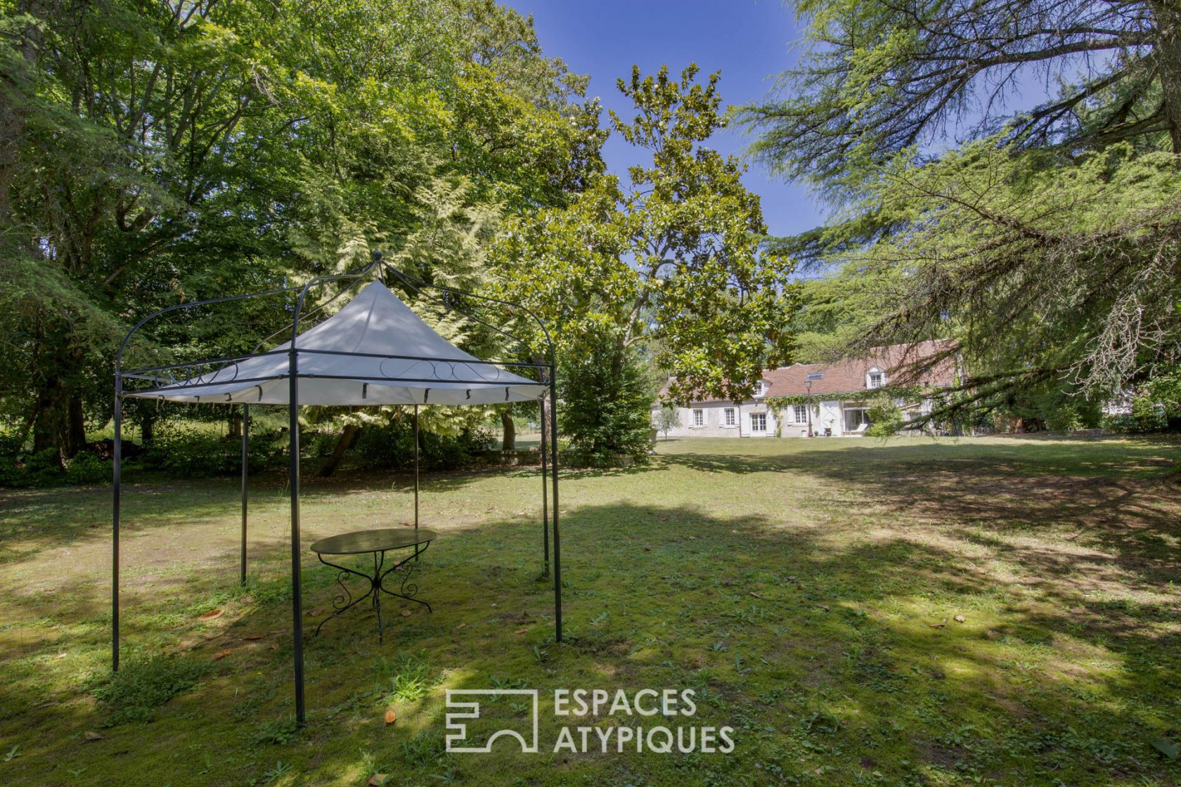 Maison Saint Jean De Braye 8 pièce(s) 282 m2