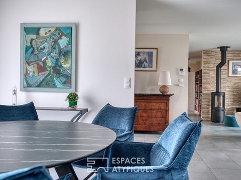 Maison contemporaine et jardin paysager