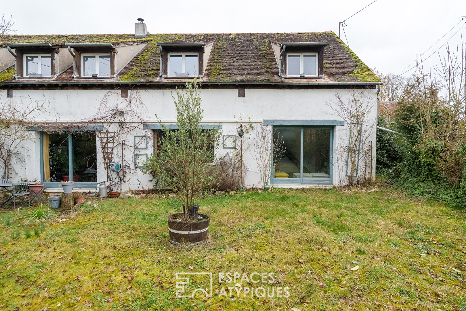 Maison de caractère, esprit loft au vert