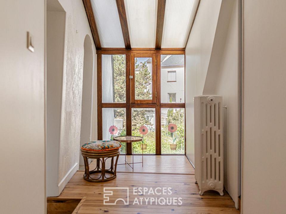Maison atypique au sud  de La Loire, à rénover