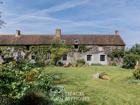 Charmante longère avec dépendances et parc paysager