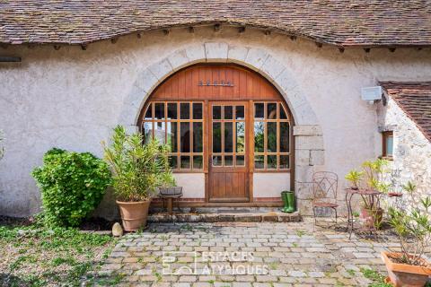 Ancien corps de ferme rénové et son gîte indépendant à Conflans-sur-Loing