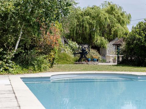 Authentique propriété de campagne avec piscine à l&rsquo;orée de la forêt d&rsquo;Orléans