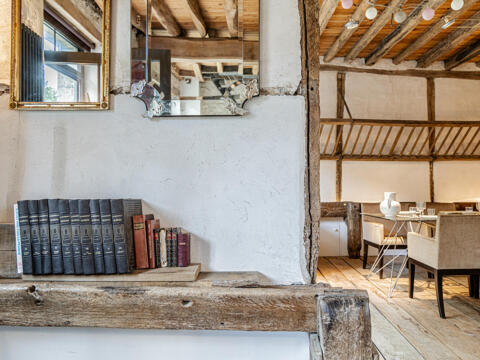 Anciennes étables au fil du Loing