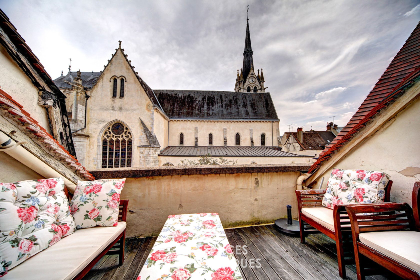 Ancien presbytère avec vue imprenable