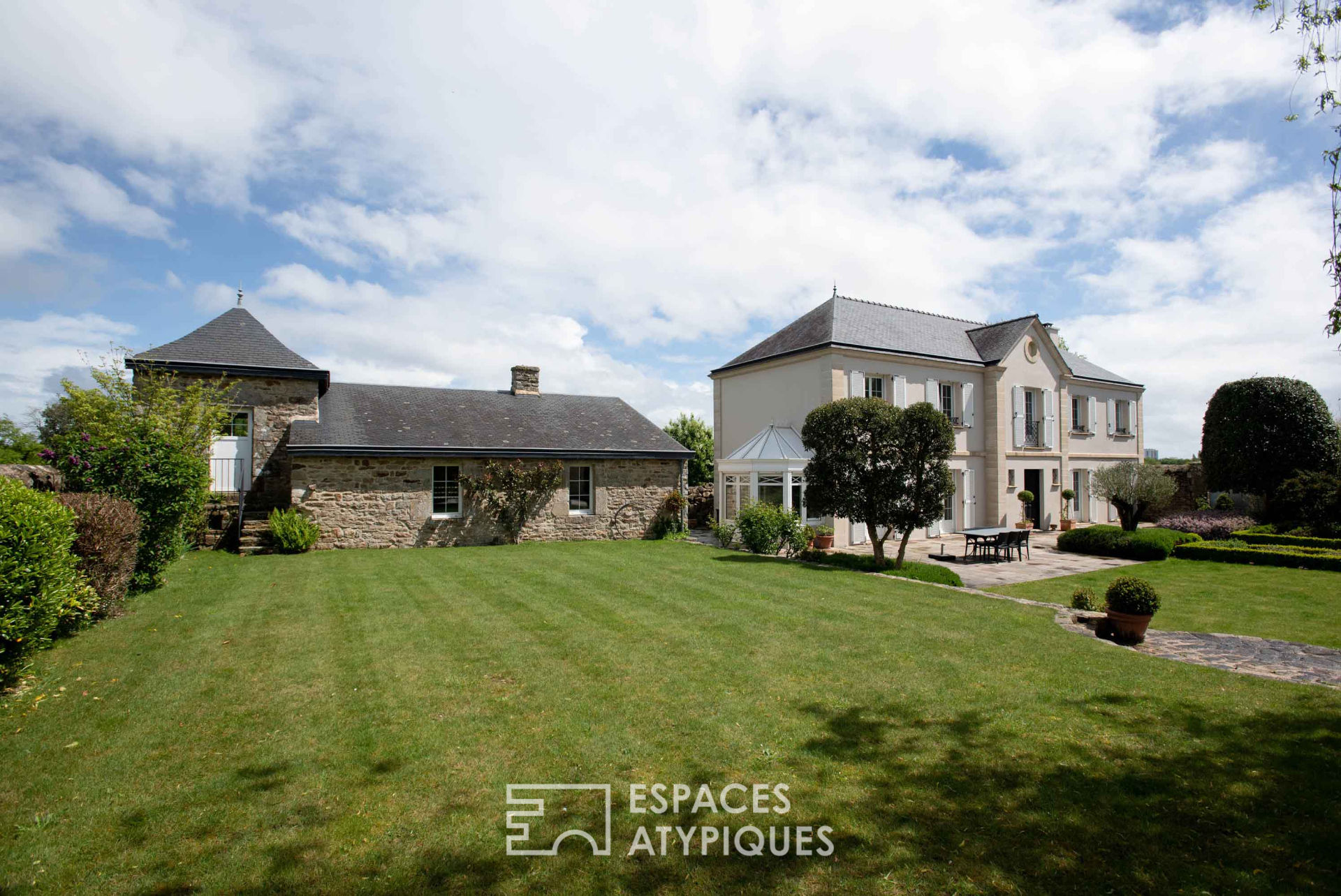 Vente Manoir entièrement rénové à PLOEMEUR - 233 m2 - Espaces Atypiques ...