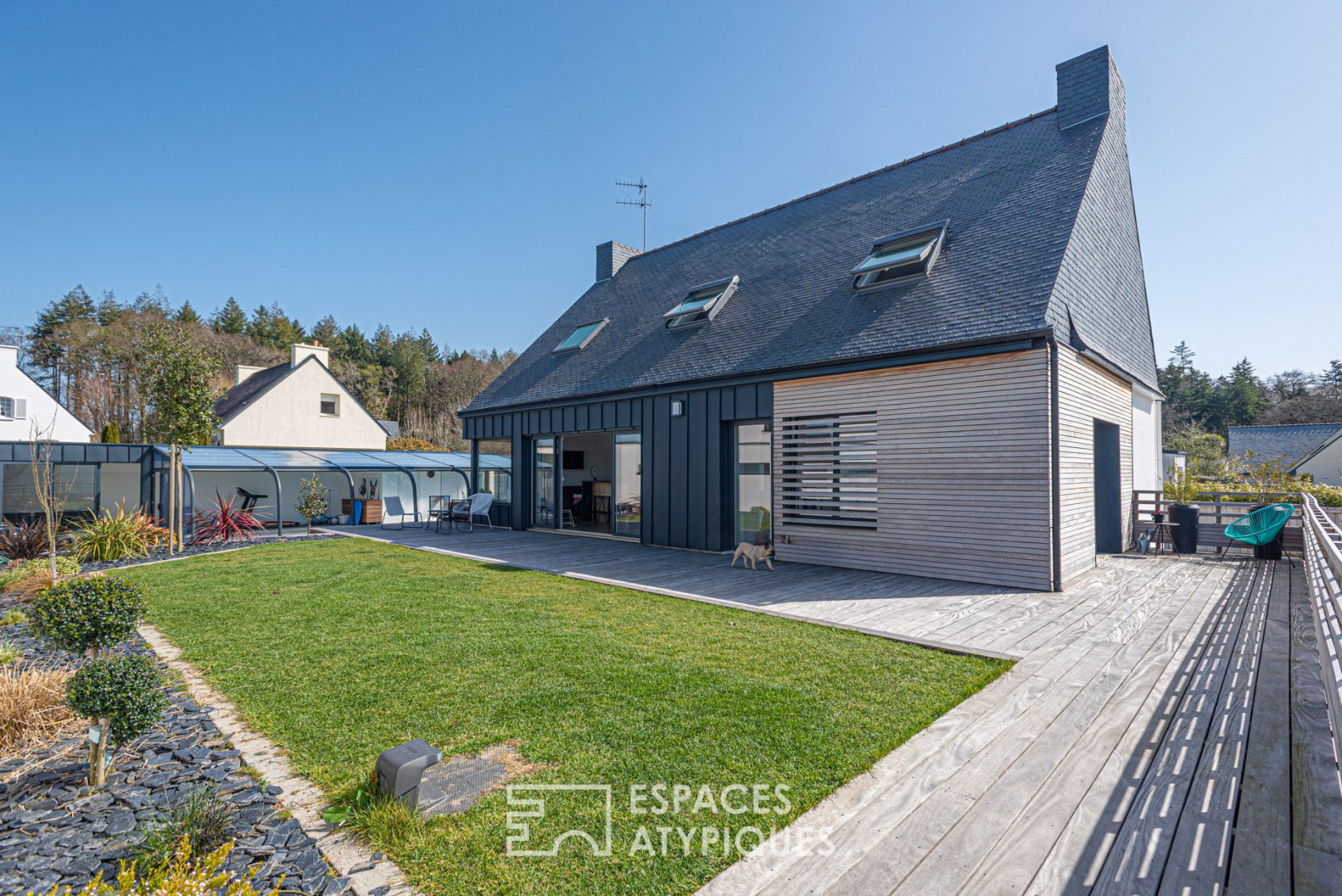Maison rénovée familiale avec piscine