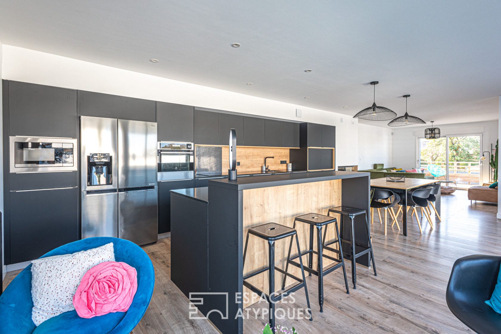 Maison rénovée familiale avec piscine