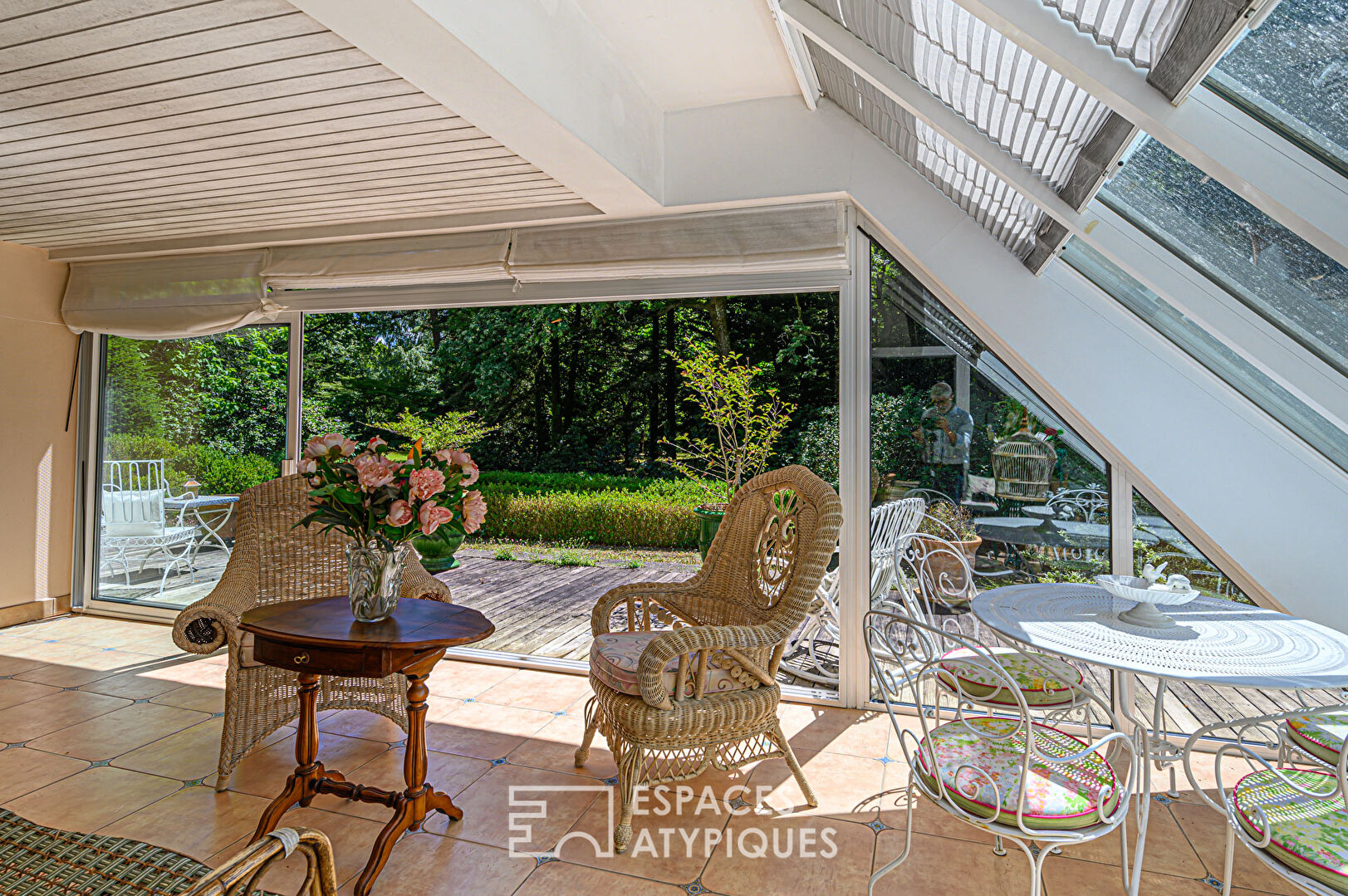 Maison familiale avec piscine au coeur d’un parc