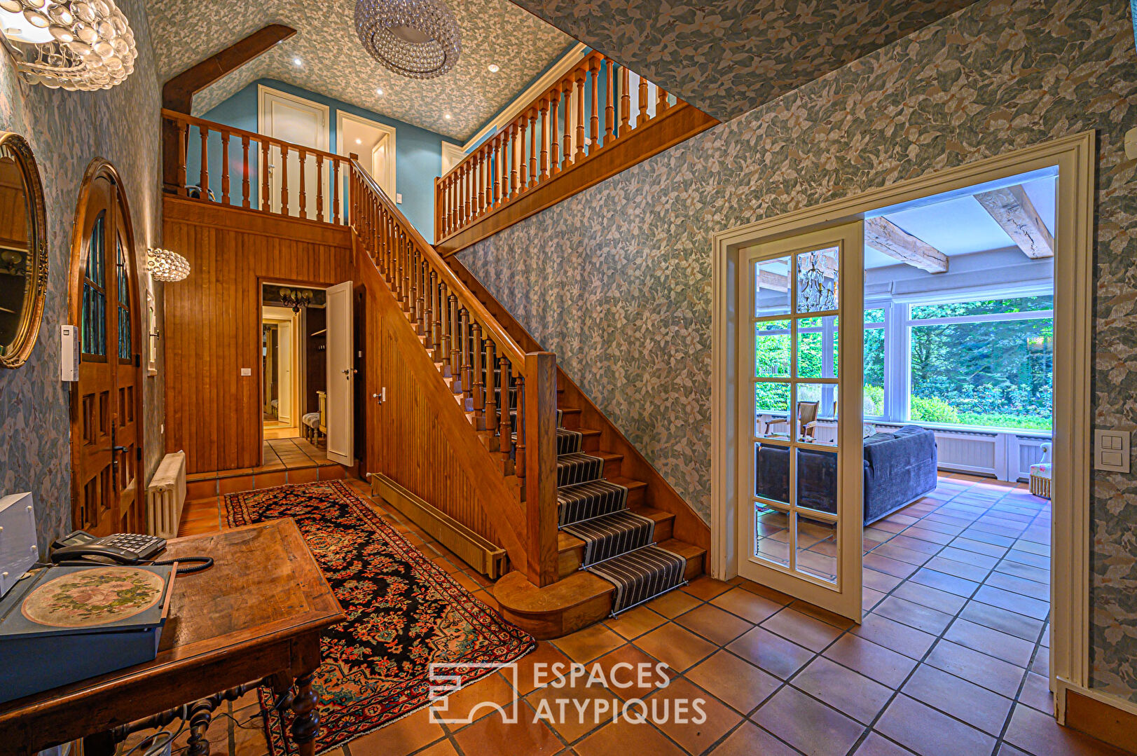Maison familiale avec piscine au coeur d’un parc
