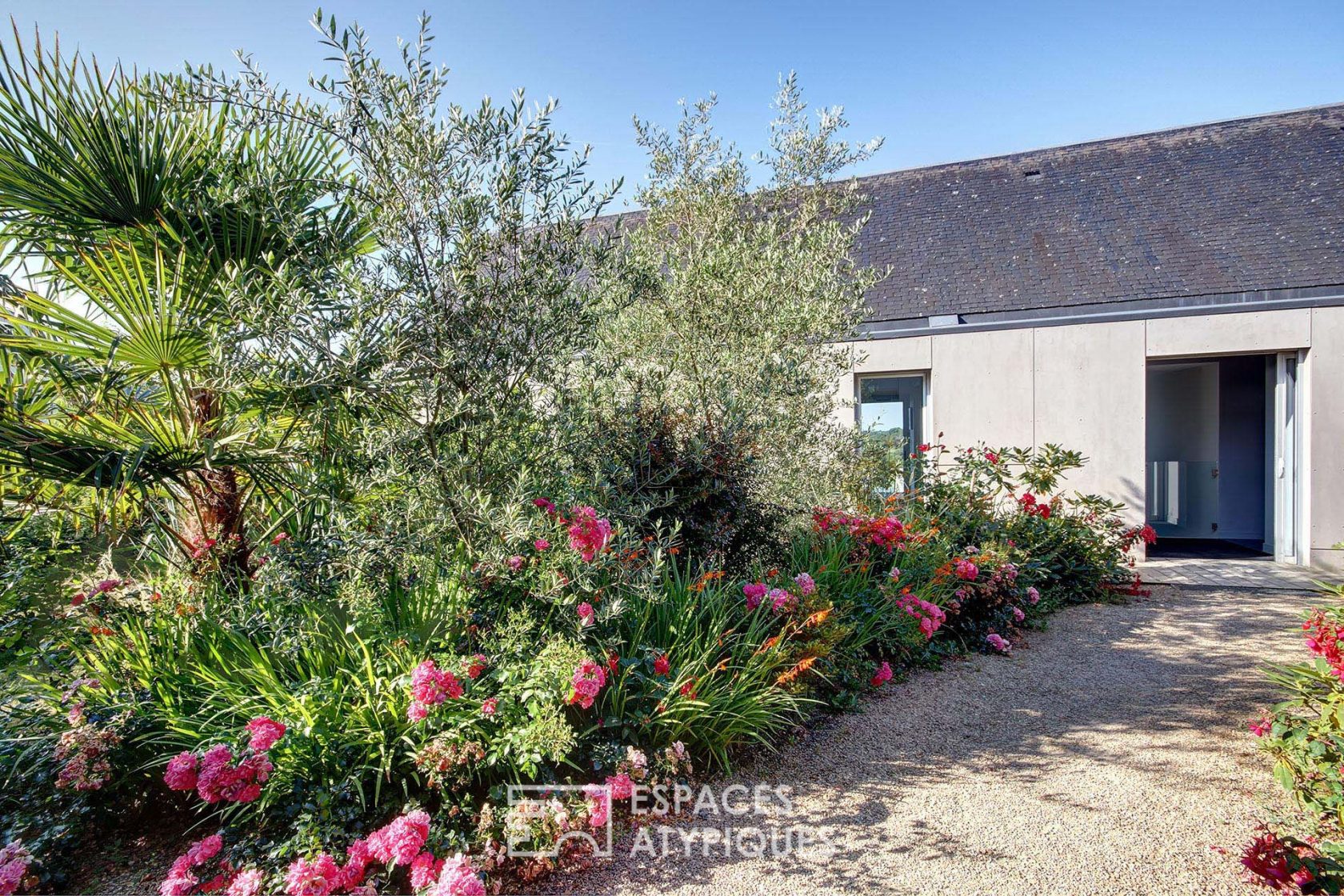 Villa moderniste avec vue panoramique sur la vallée