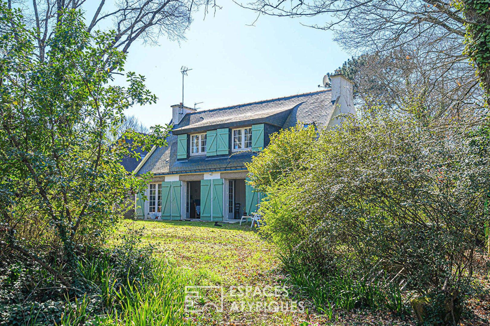 Maison à rénover sur la rivière du Vincin