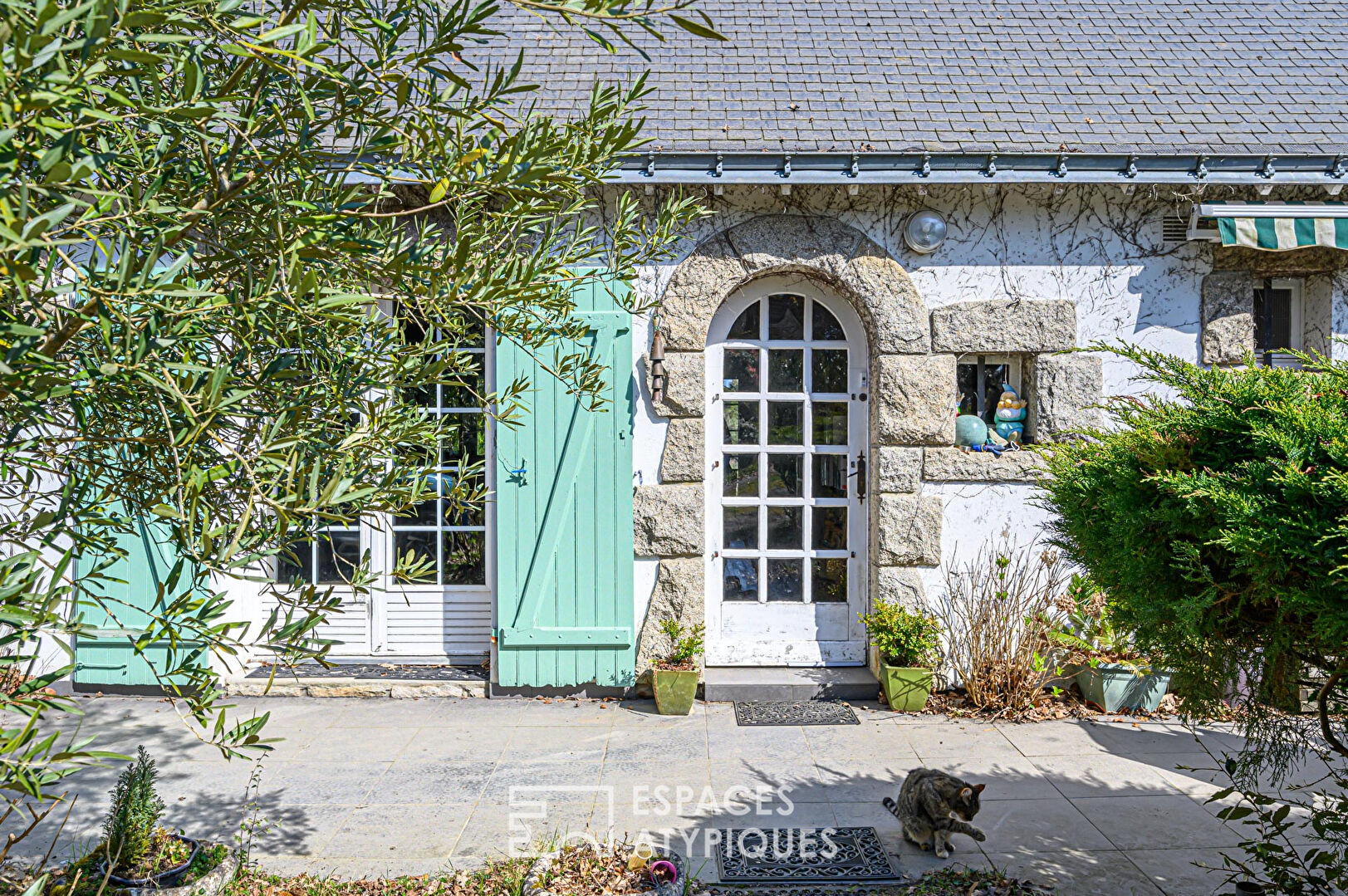 Maison à rénover sur la rivière du Vincin
