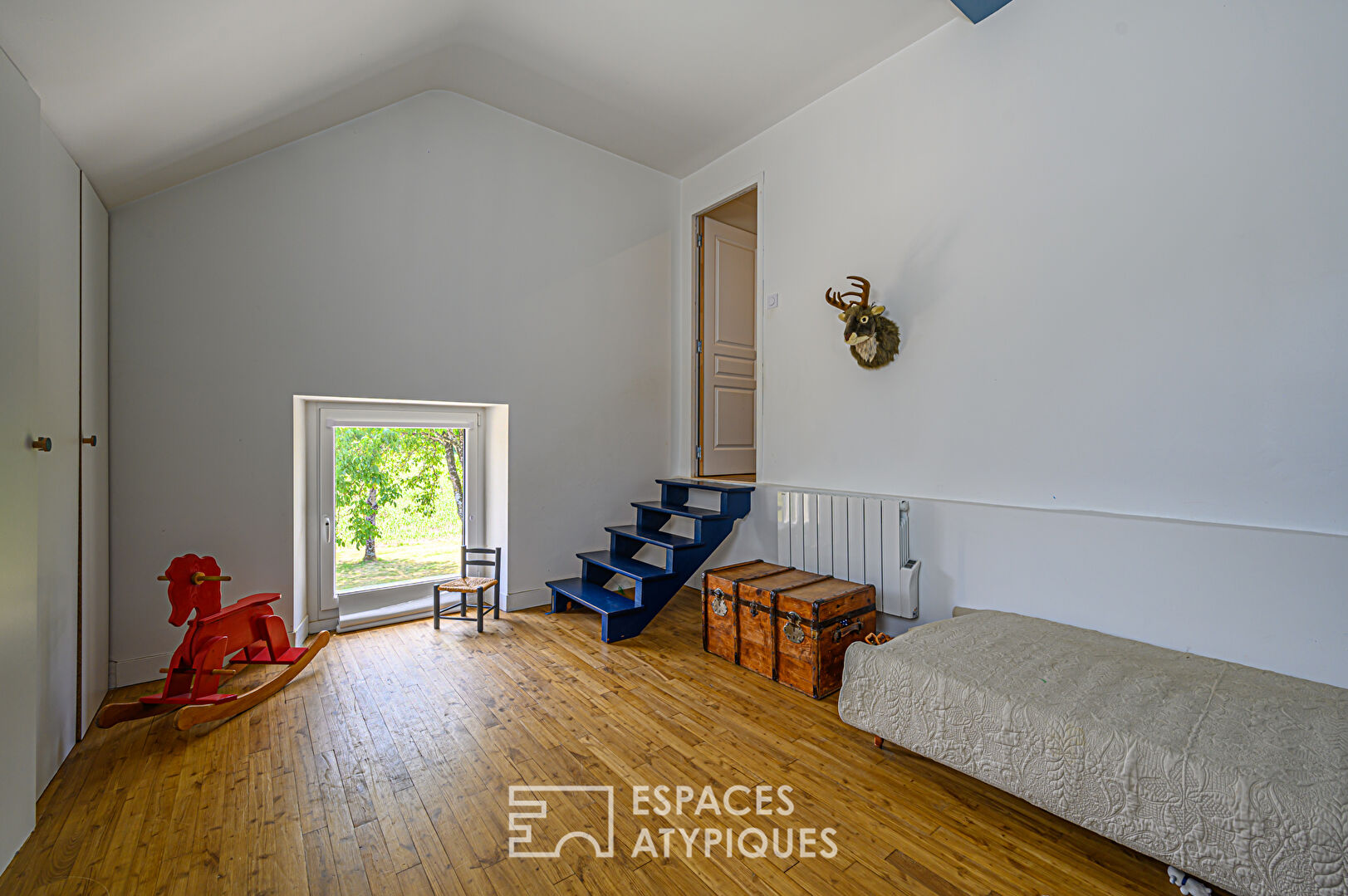 Renovated family longhouse 15 kms away from Vannes