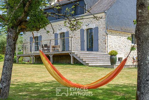 Renovated family longhouse 15 kms away from Vannes