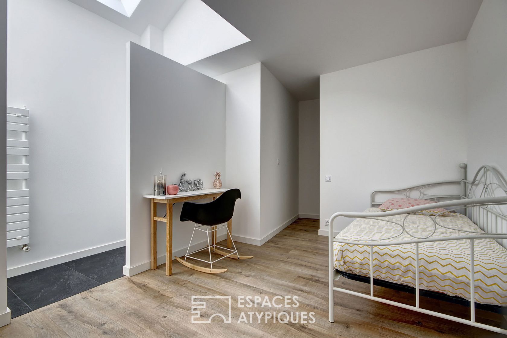 Maison loft minimaliste aux accents industriels