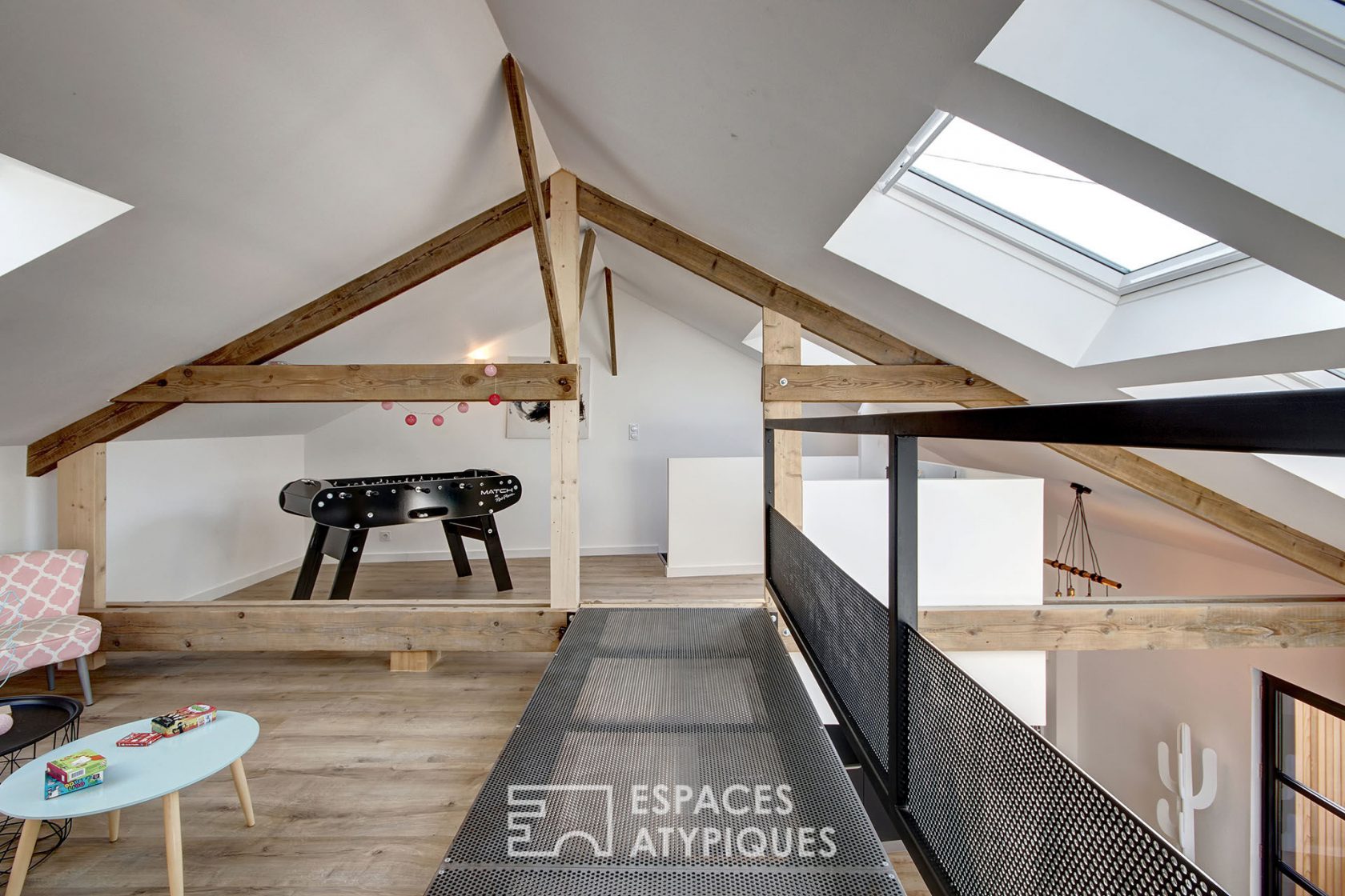 Maison loft minimaliste aux accents industriels