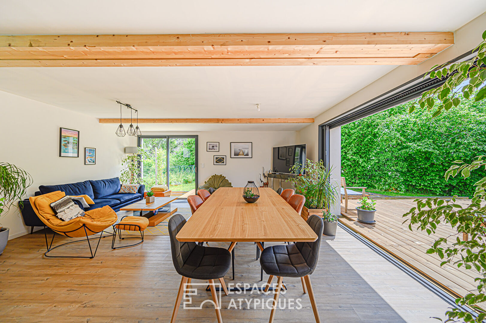 Maison contemporaine à ossature bois à pied des plages