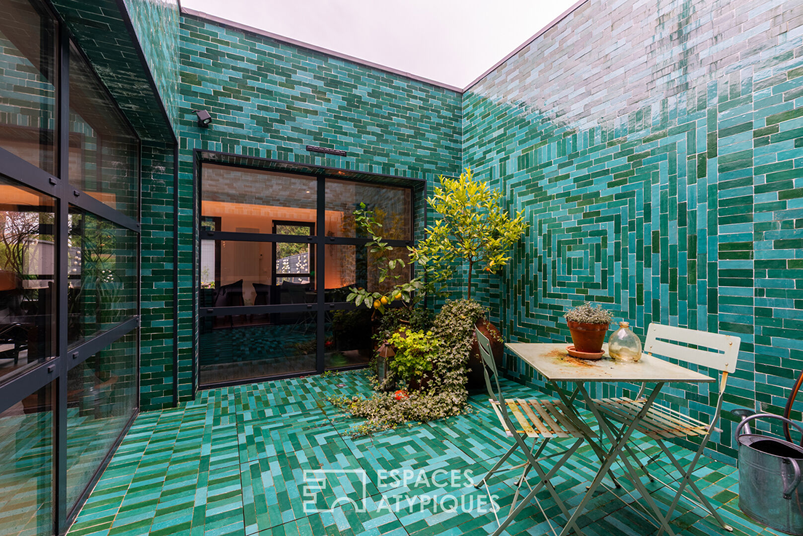 Maison d’architecte grand format signée Bachmann avec piscine