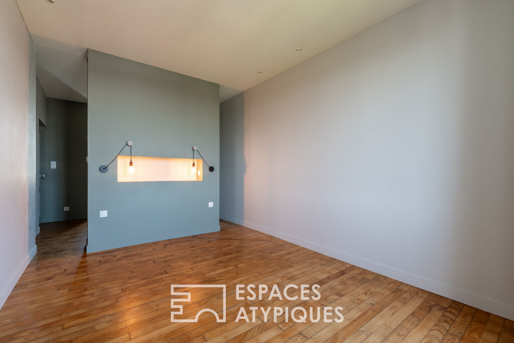 Maison familiale à l’identité affirmée dans le bourg de Lécousse