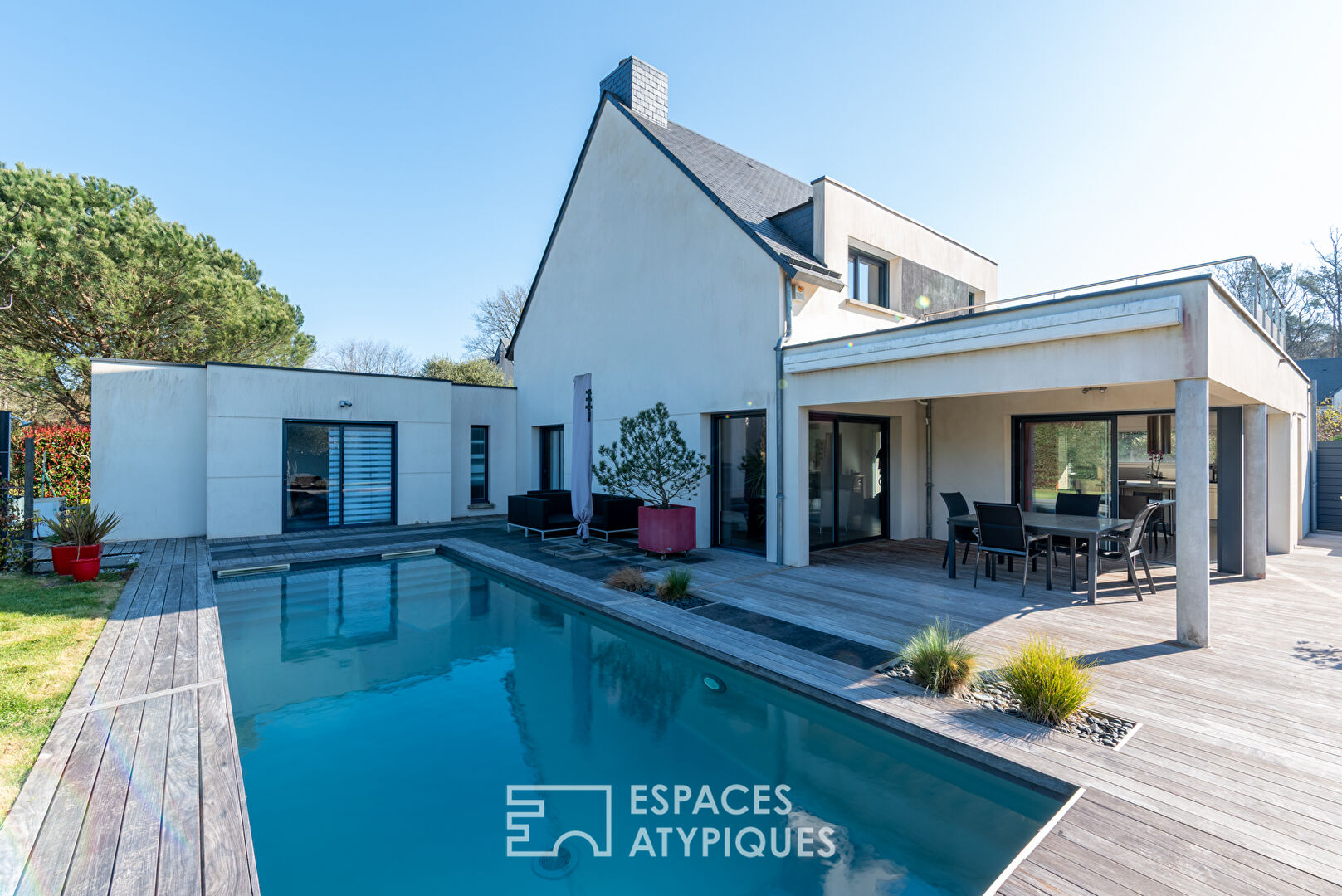 villa familiale avec  piscine à Bruz