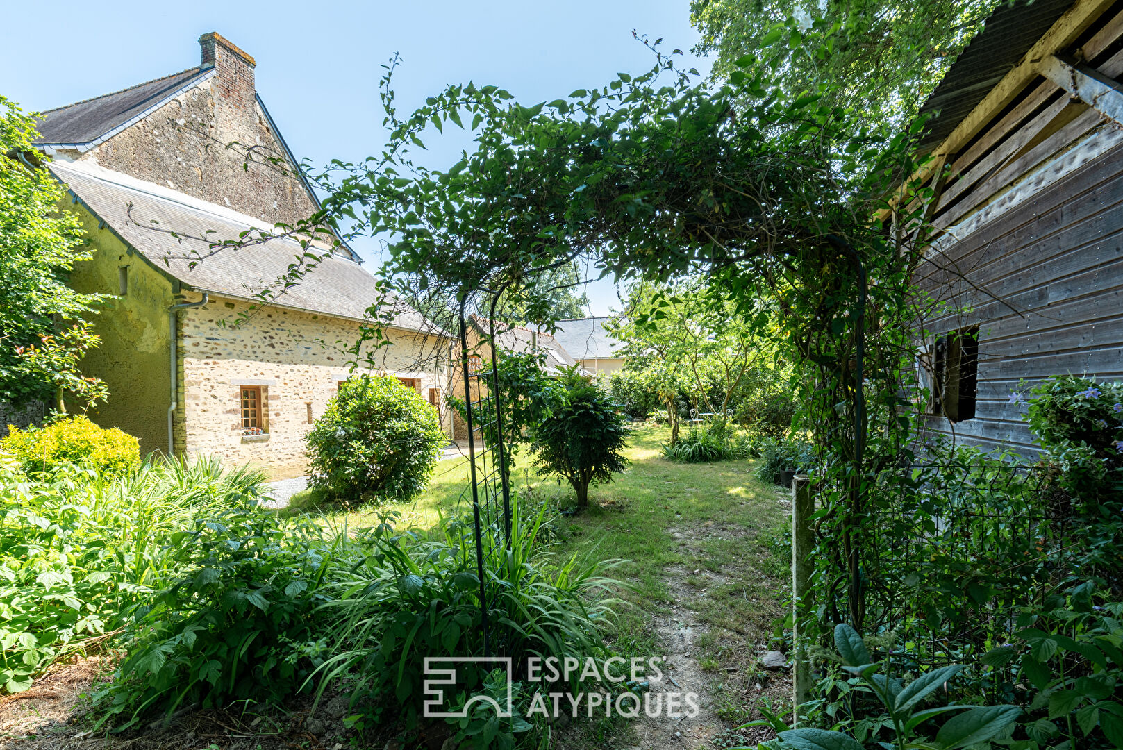Charmante maison en pierre du XVIIe siècle à vingt minutes de Rennes