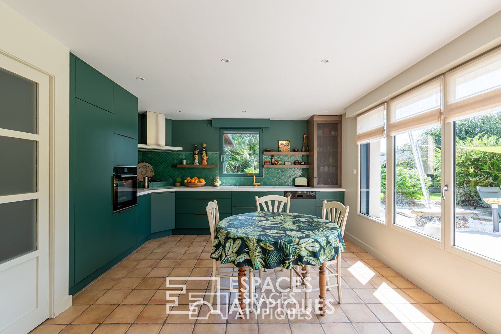 Maison d’architecte écologique dans un hameau verdoyant de Vitré