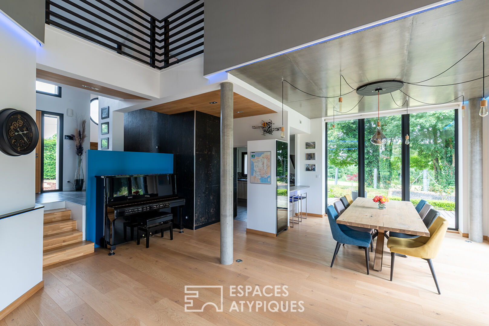 Original contemporary twenty minutes from Rennes