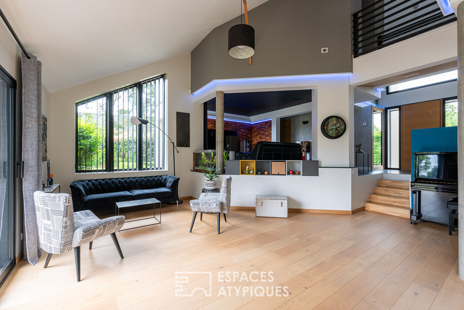 Original contemporary twenty minutes from Rennes