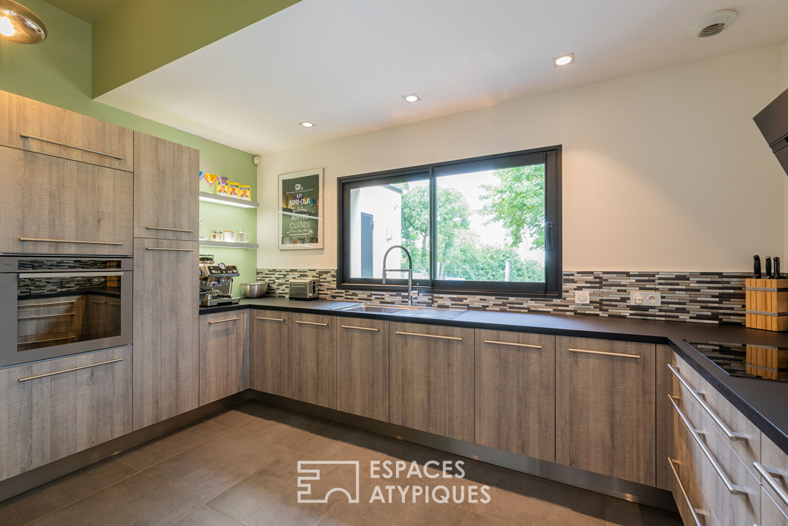 Original contemporary twenty minutes from Rennes