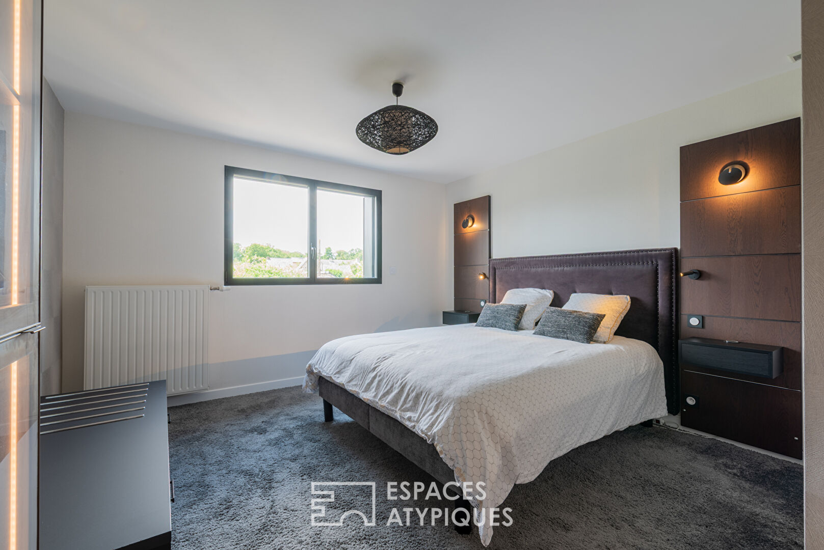 Original contemporary twenty minutes from Rennes