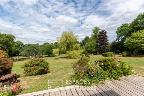 Généreuse familiale et son décor champêtre d’un hectare