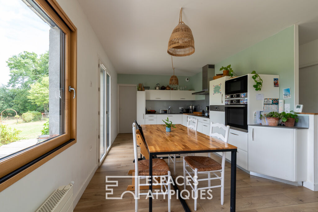 Généreuse familiale et son décor champêtre d’un hectare