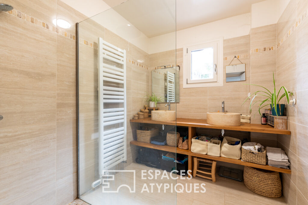 Généreuse familiale et son décor champêtre d’un hectare