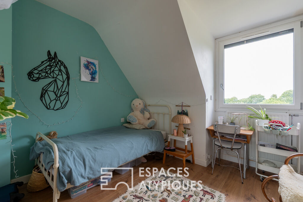 Généreuse familiale et son décor champêtre d’un hectare
