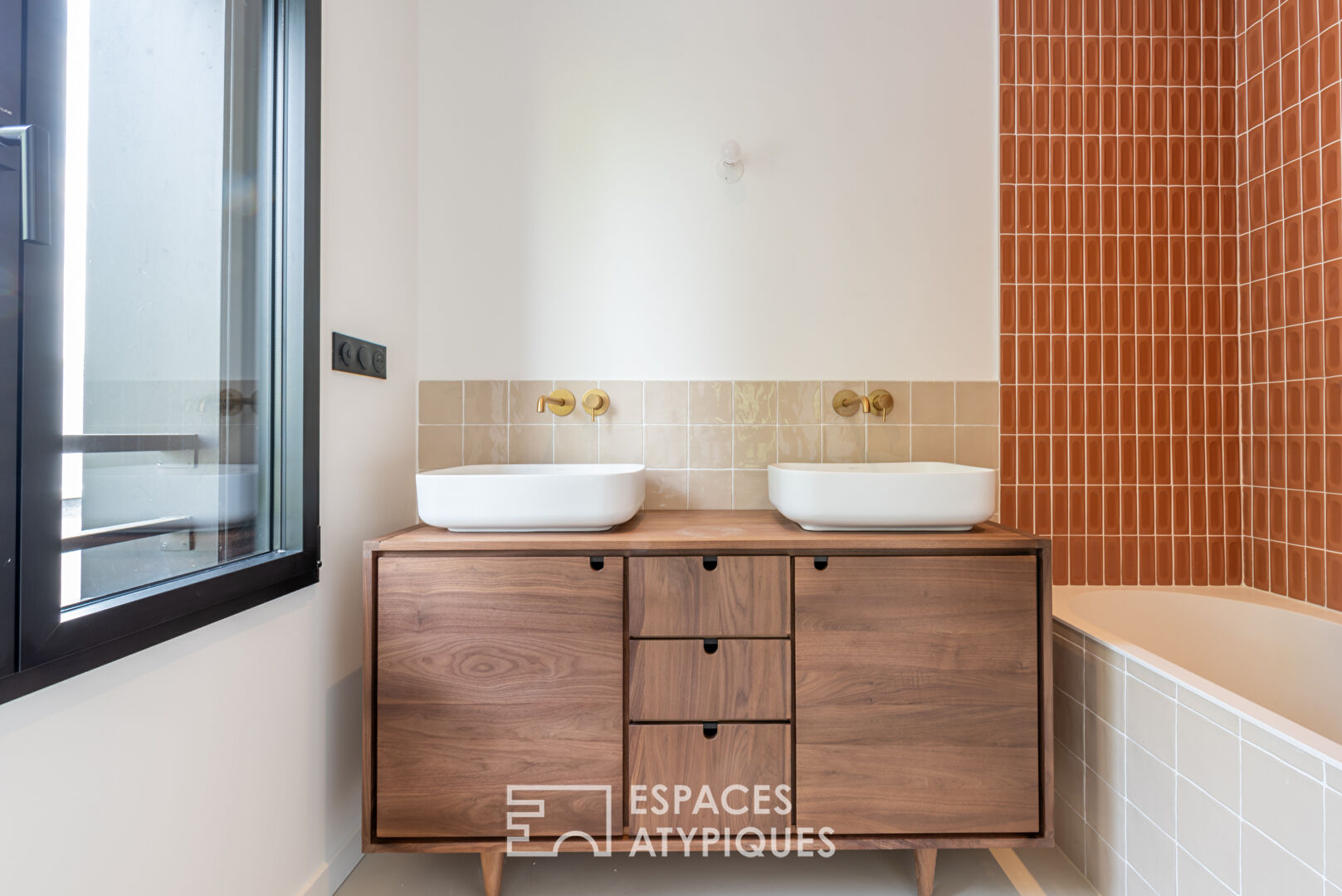 Maison neuve haut de gamme et sa piscine