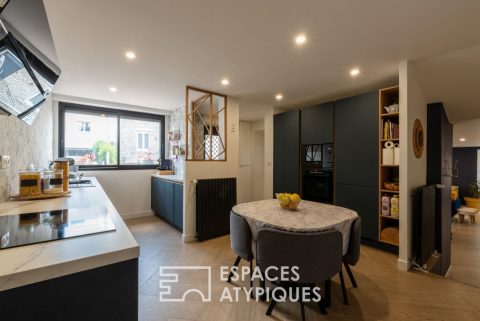Maison de ville rénovée avec soin et jardin