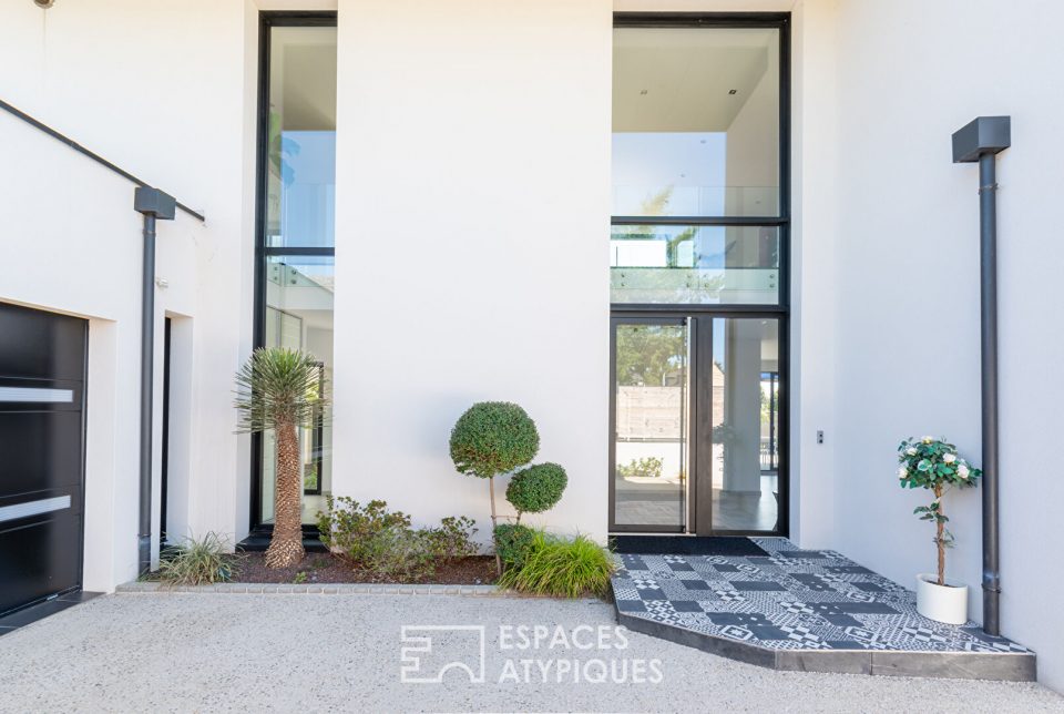 Architecture contemporaine et prestations raffinées pour cette villa avec piscine - Rennes Nord