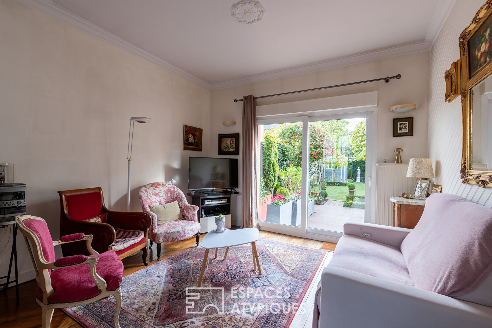 Charmante maison de ville, son jardin et ses dépendances