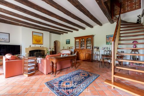 Maison-ancien corps de ferme et ses dépendances