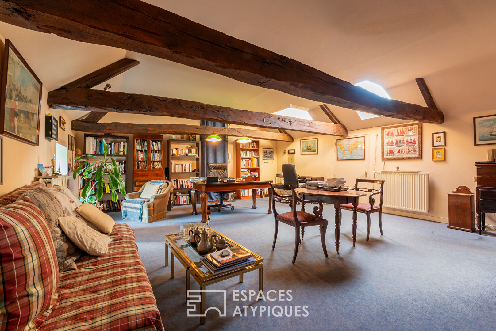 Maison-ancien corps de ferme et ses dépendances