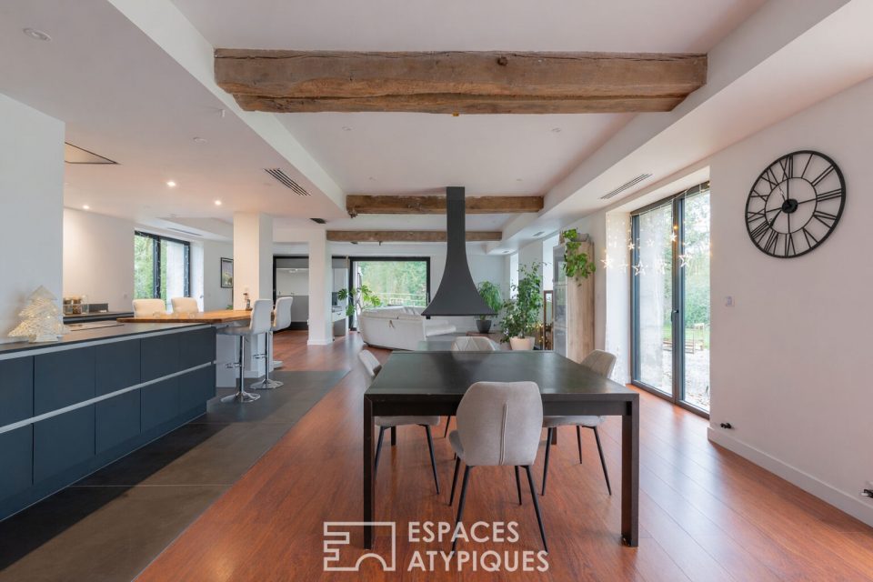 Vaste longère contemporaine au coeur de la nature