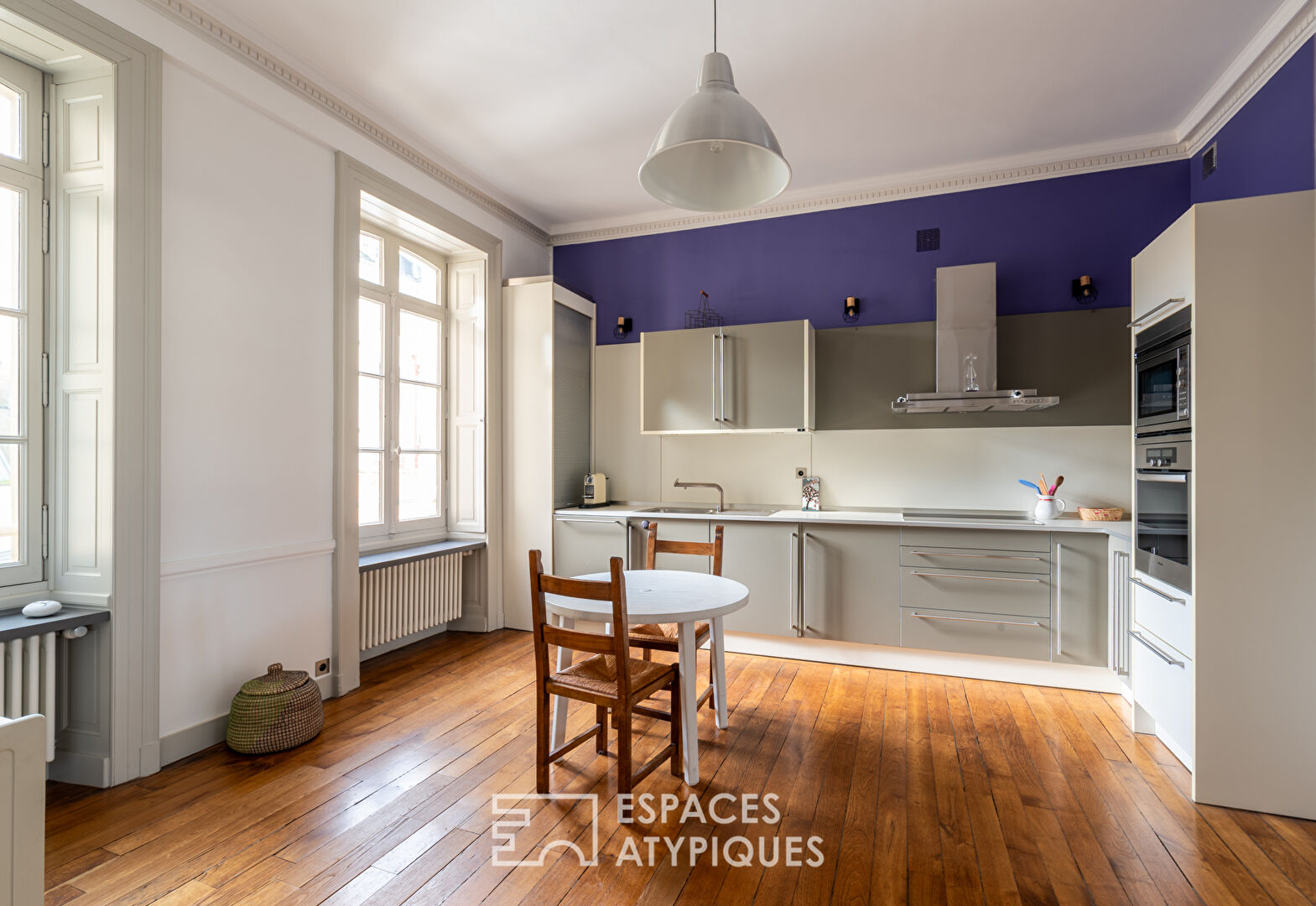 Appartement sur les quais à l&rsquo;élégance intemporelle